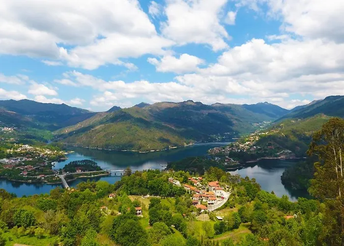 Casa Do Tempo Geres By Geres Casas * 비에이라도미노